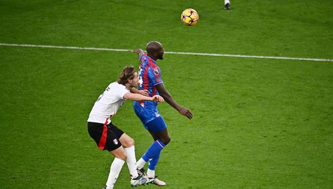 od体育官方登录入口-包含莱斯特城客场大胜，终结对水晶宫的不败纪录的词条