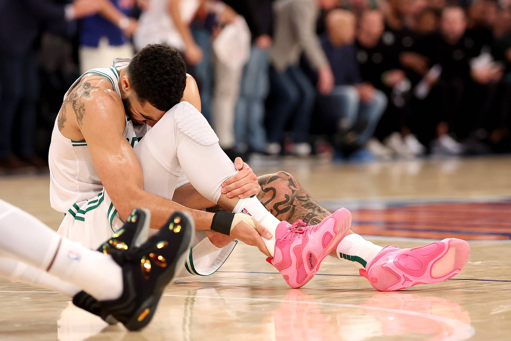 od体育培训-勇士客场险胜骑士，保持东部垫底位置