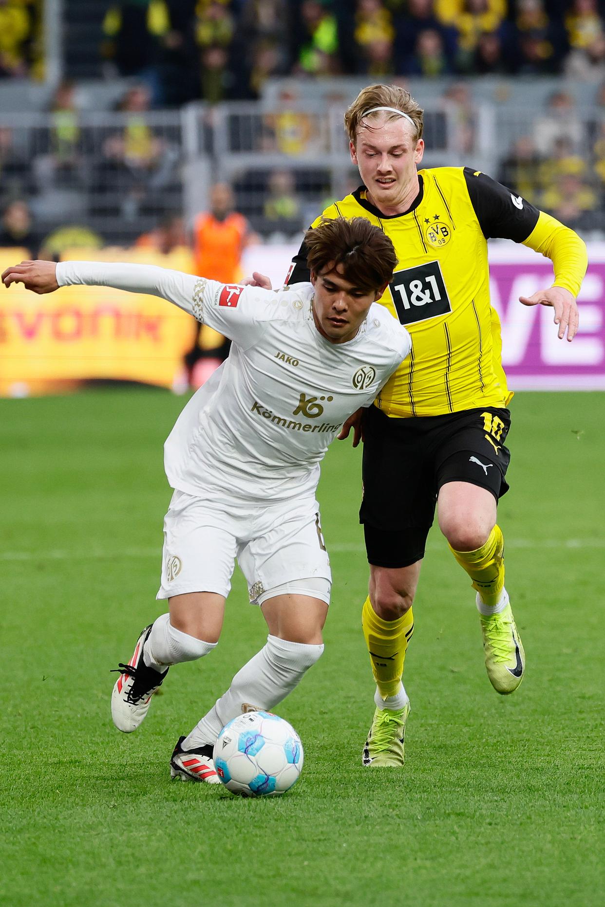 od体育网站入口-美因茨队在比赛中体现出色的团队默契