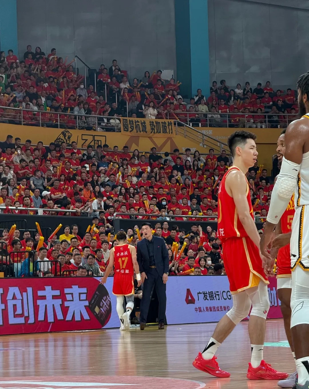 od体育投注-关于球员精彩发挥力挽狂澜，助球队化险为夷的信息